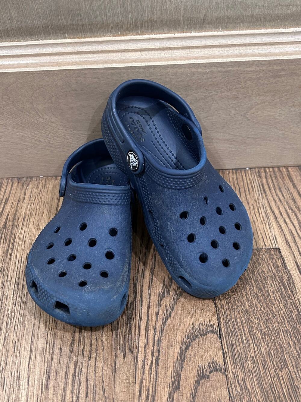 Crocs Kids Classic Clog Navy Blue Shoes Sandals Sz C10 Beach Pool Camp Summer